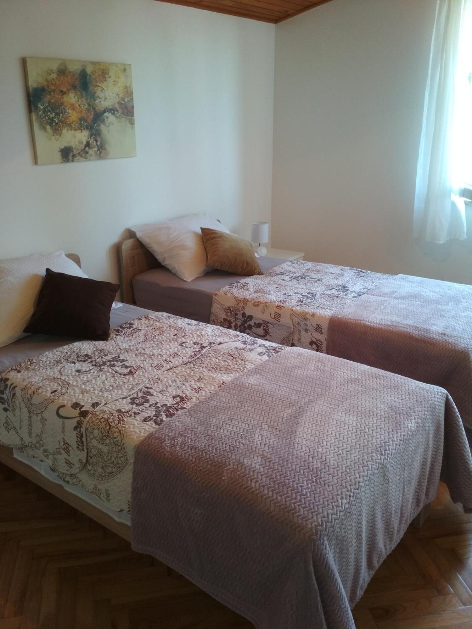 Apartments Matuc Malinska Habitación foto