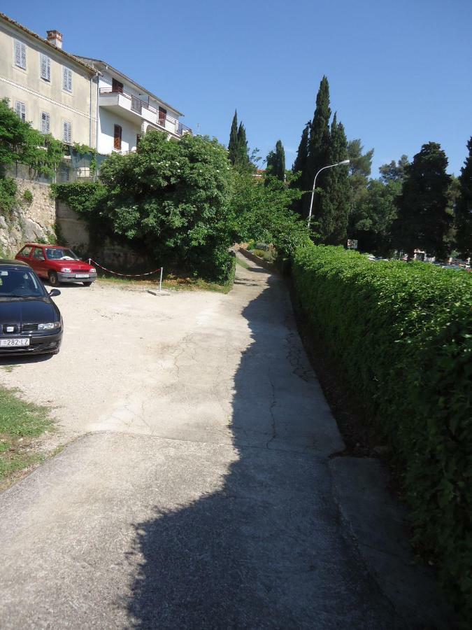 Apartments Matuc Malinska Exterior foto